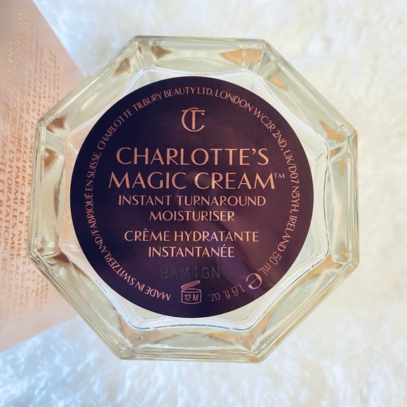 🚨RESTOCK🏆 CHARLOTTE TILBURY AWARD WINNING MAGIC CREAM 🏆 - Picture 5 of 12
